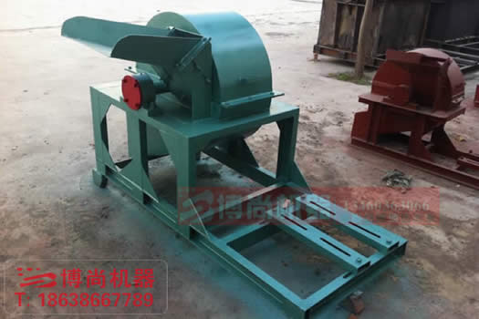 大型廢舊木材粉碎機(jī)多少錢一臺(tái)